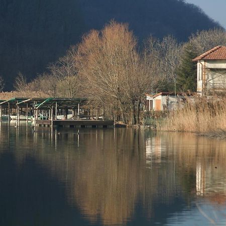 Lake House Canzo Bagian luar foto
