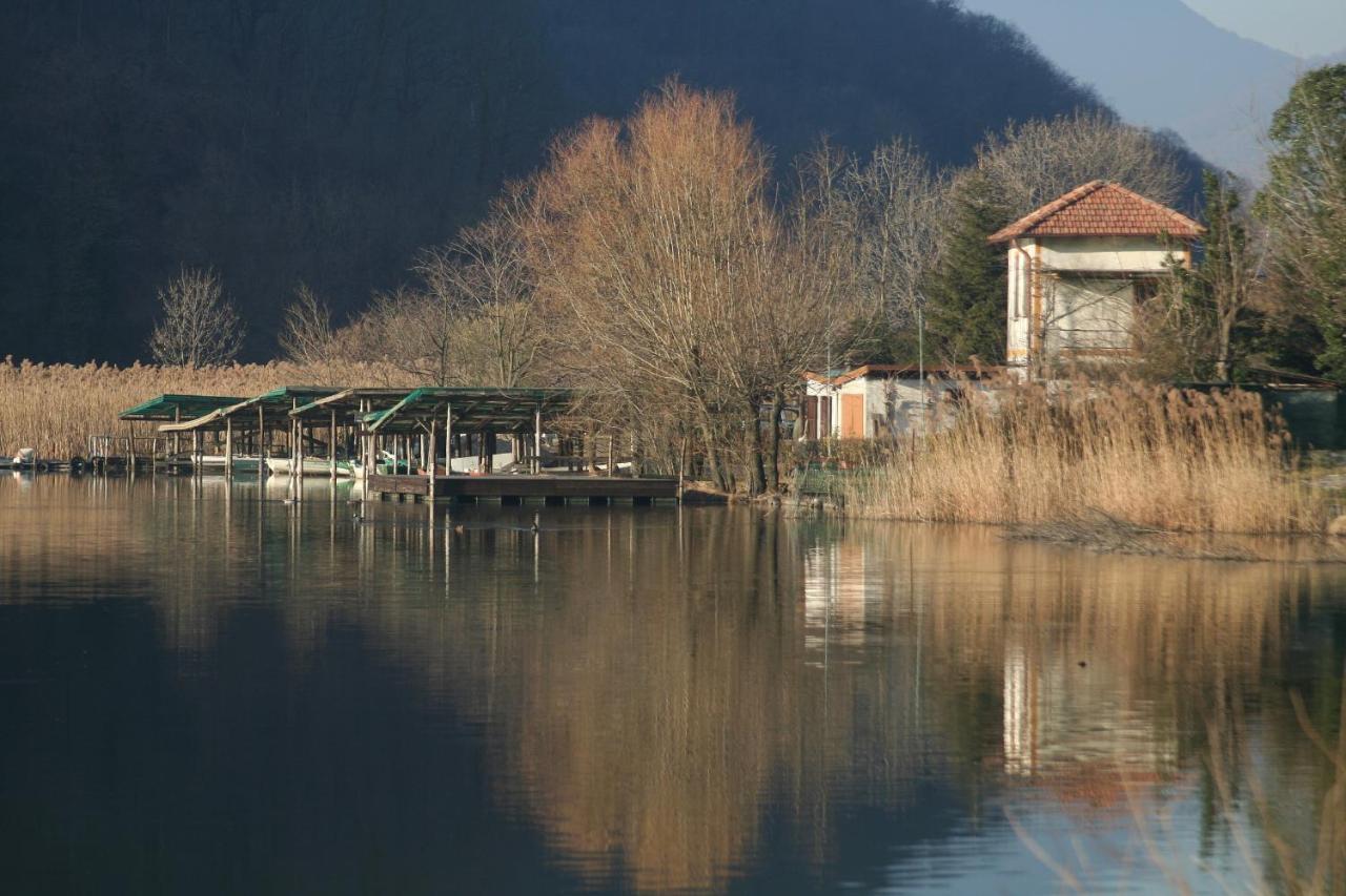 Lake House Canzo Bagian luar foto