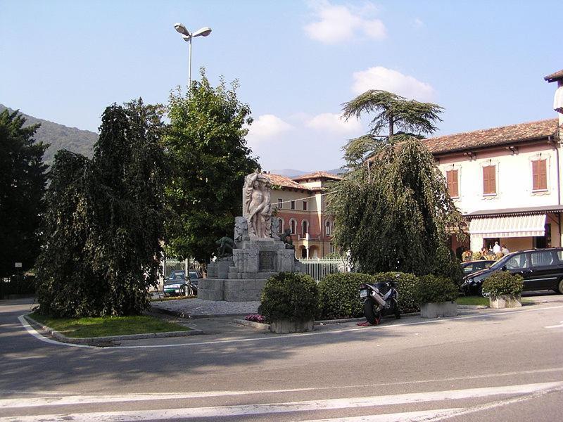 Lake House Canzo Bagian luar foto